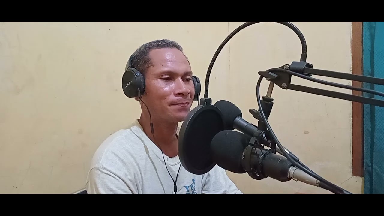 PUNYA SIAPA ALE PUNG CINTA./ Cipt, Semmy Metekohi. Cover, Benyamin Tarung.
