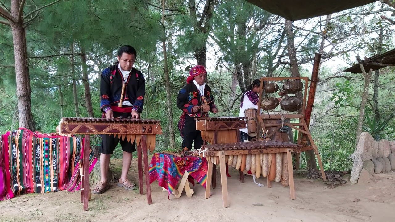 La Chirimía Grupo Maya Saq B'e