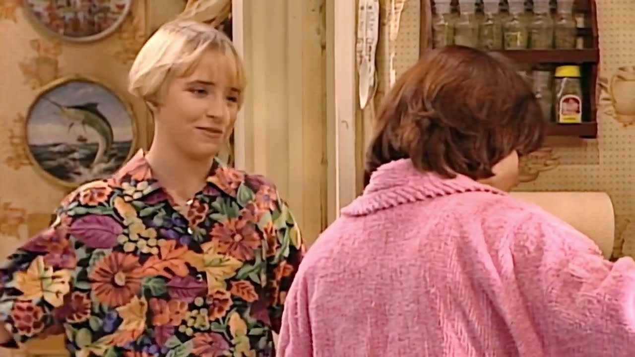ROSEANNE Faces CHAOS When DJ Brings Home a DOG and JACKIE Melts Down