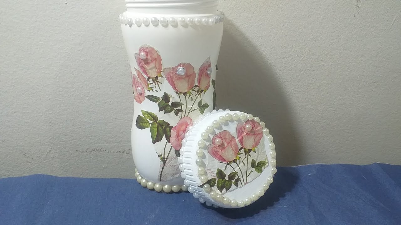 Reciclando e decorando pote plástico  com papel de presente