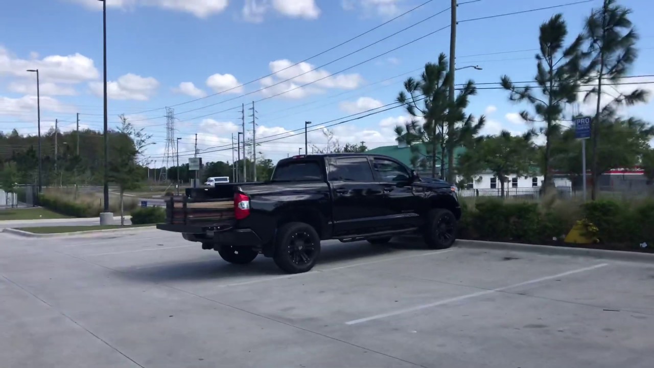 How To Haul 8&rsquo; Lumber in a 5&rsquo; Bed Toyota Tundra Crew Max
