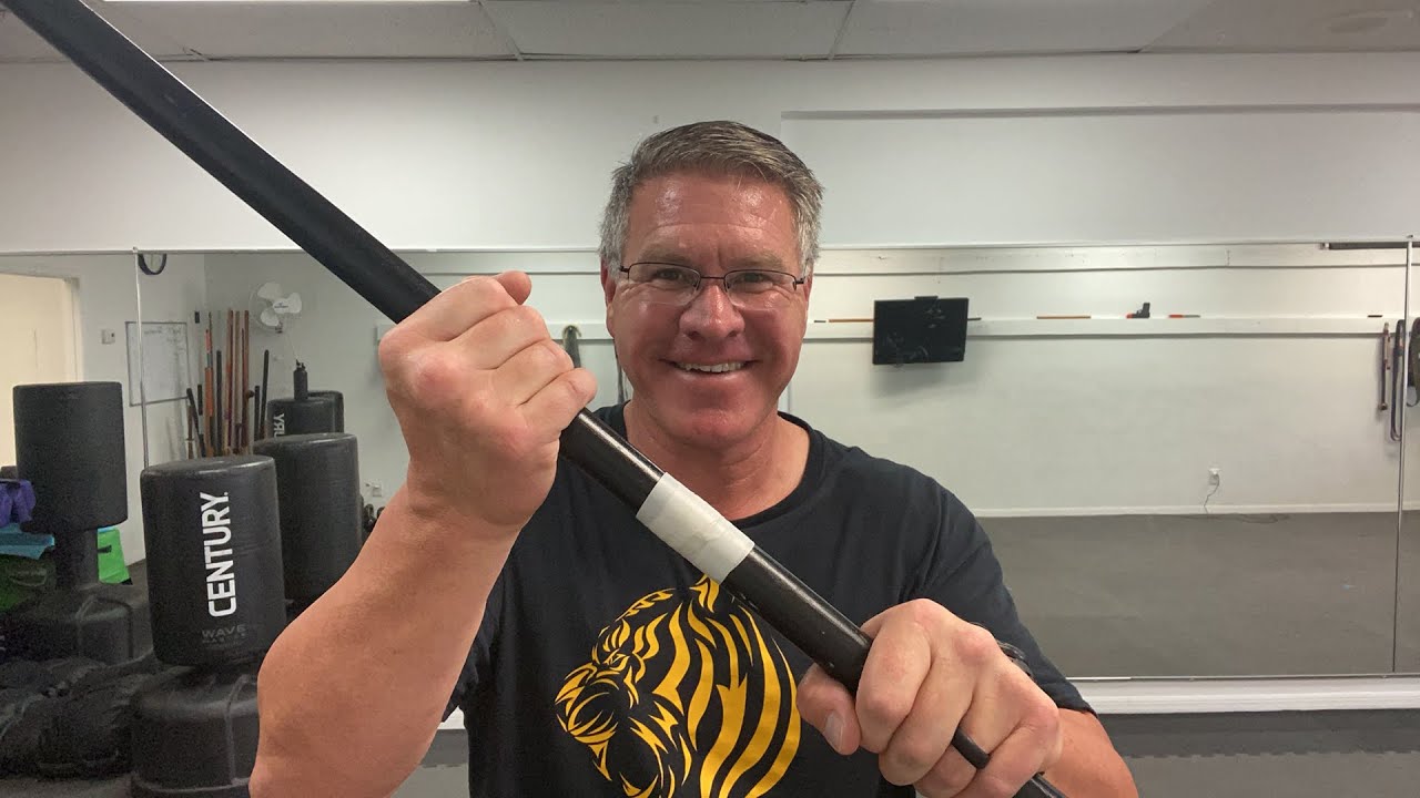 Bo staff spinning - online martial arts class