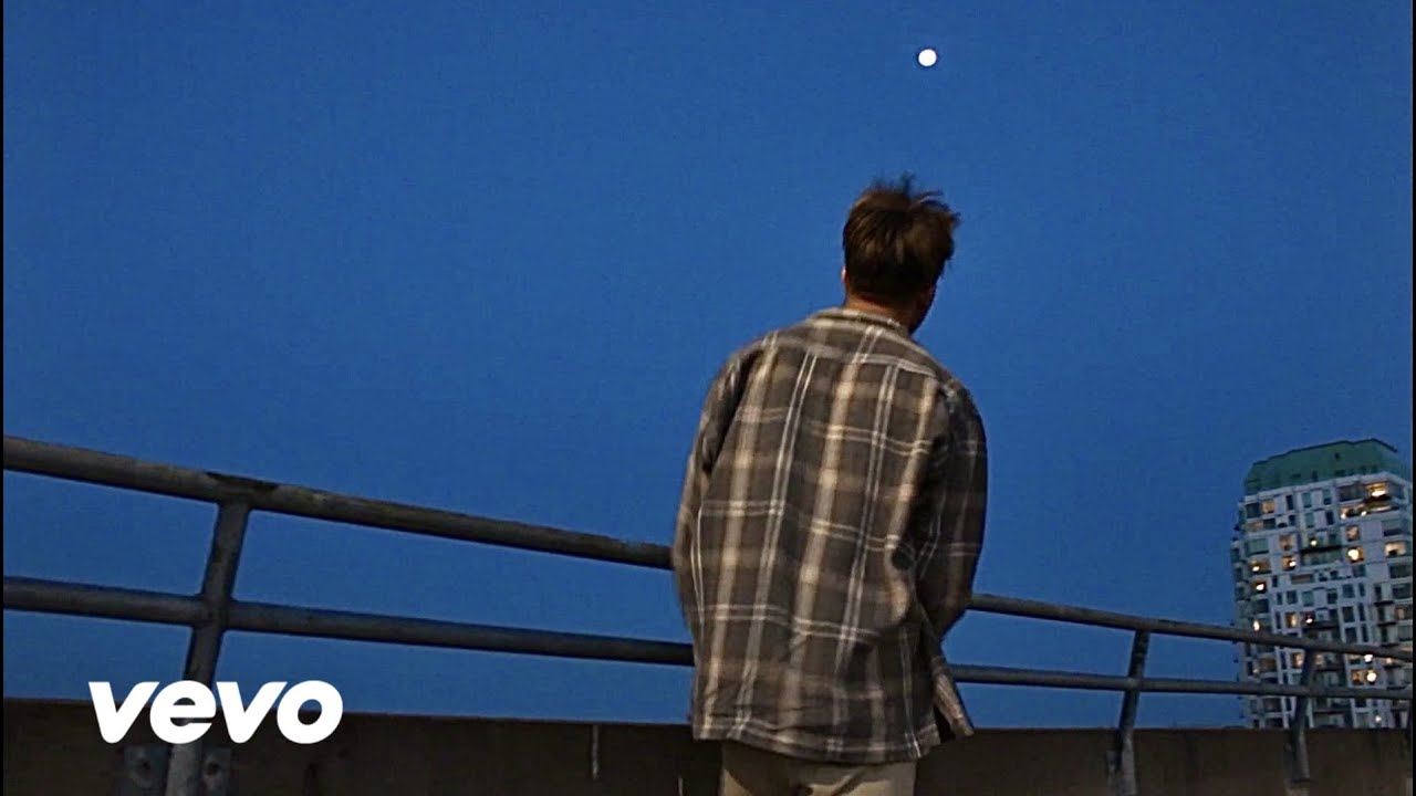 AUZZO - Beautiful (Official Music Video)