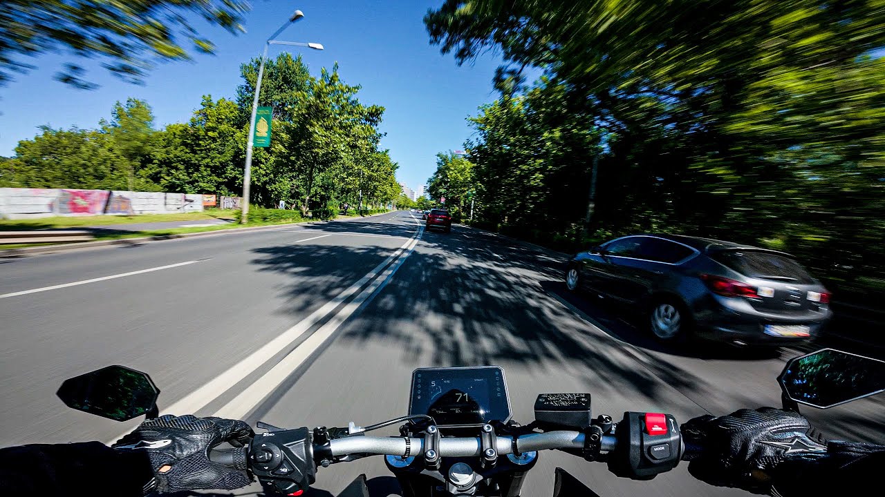 RUSH HOUR PROBLEMS 💥 | AKRAPOVIC YAMAHA MT-07 2025