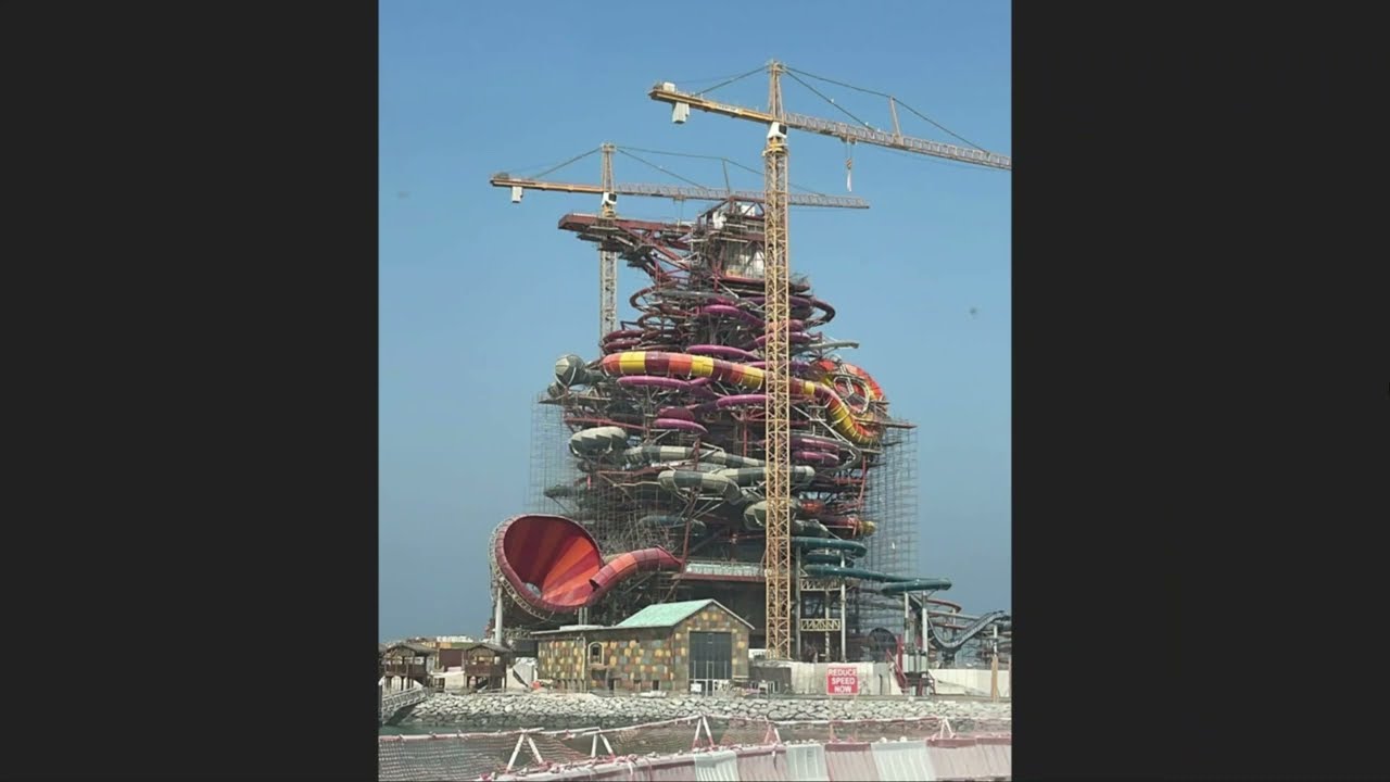 Megalophobia liminal spaces
