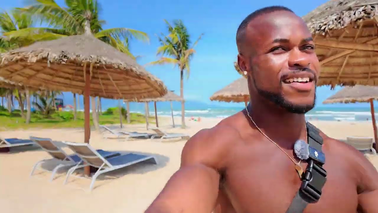 I Got Kicked Out Of This Resort In Da Nang, Vietnam 🇻🇳