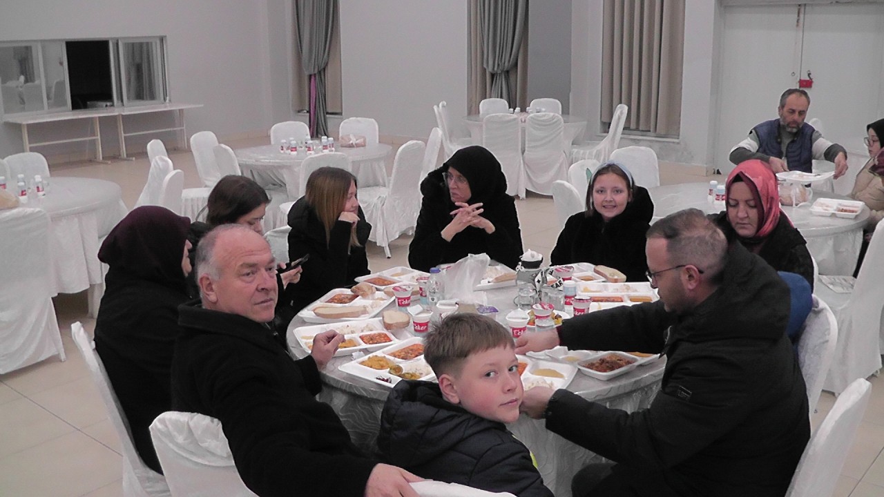 KEPSUT KEPEKLİLER YALINTAŞ TA İFTARDA