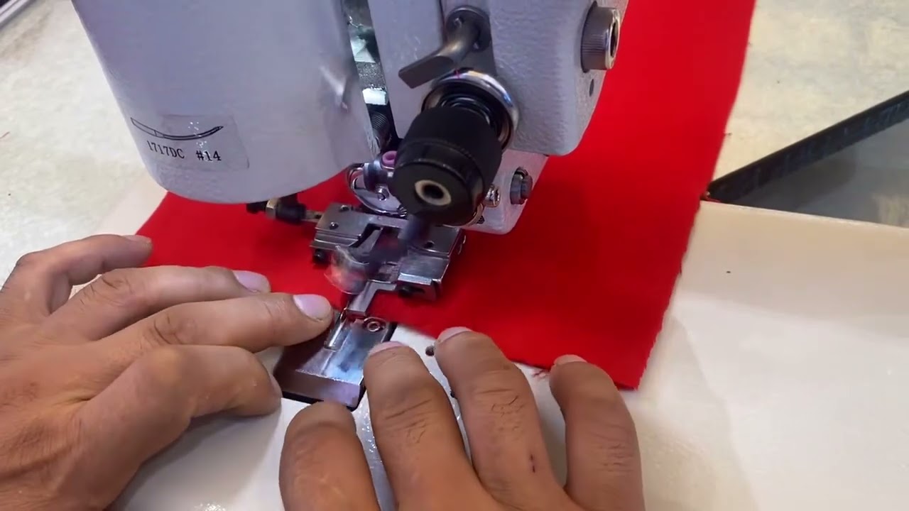 Suote centre back seam lock stitch machine