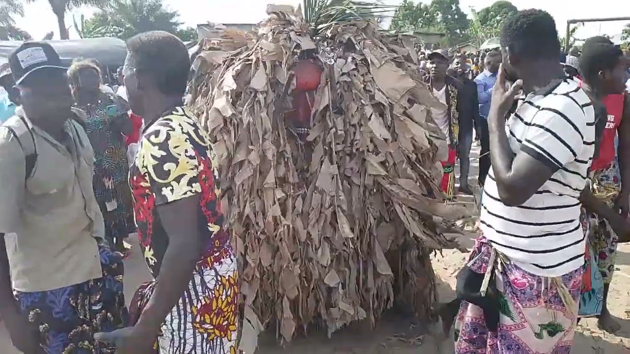 Les obs&egrave;ques du Chef de Groupement MAMPUTU Secteur de la MER MUANDA KONGO CENTRAL