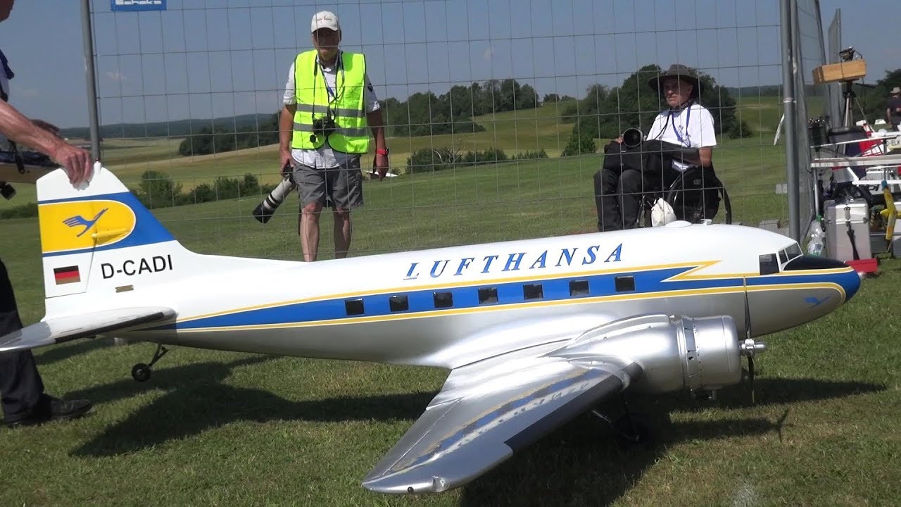 GIANT RC MODEL AIRCRAFT DOUGLAS DC-3 LUFTHANSA SCALE 1960 D-CADE RC PLANE