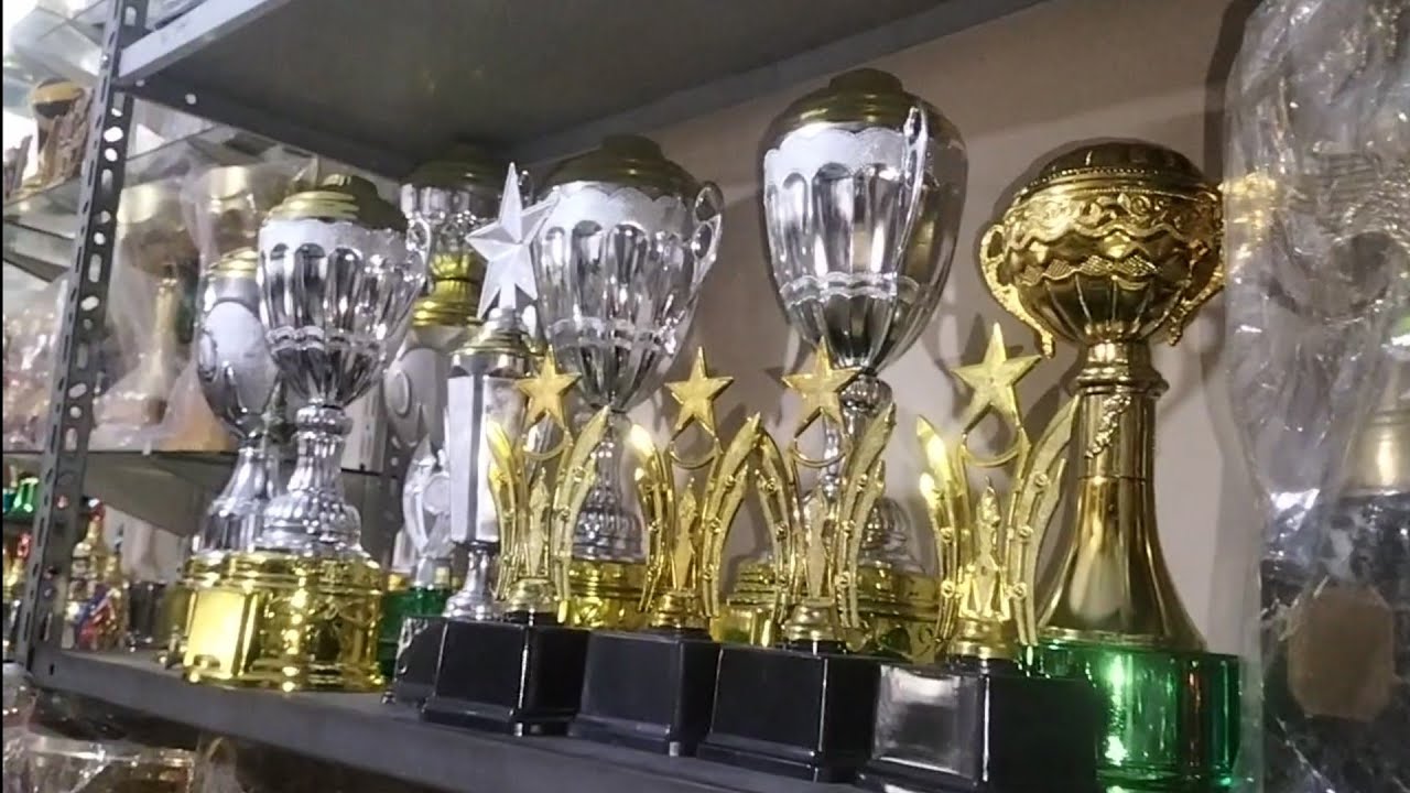 New Design of Trophy | Light House Karachi | Trophy Wholesale Market
