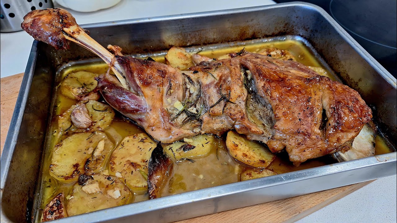 PALETILLA DE CORDERO AL HORNO RIQUÍSIMA