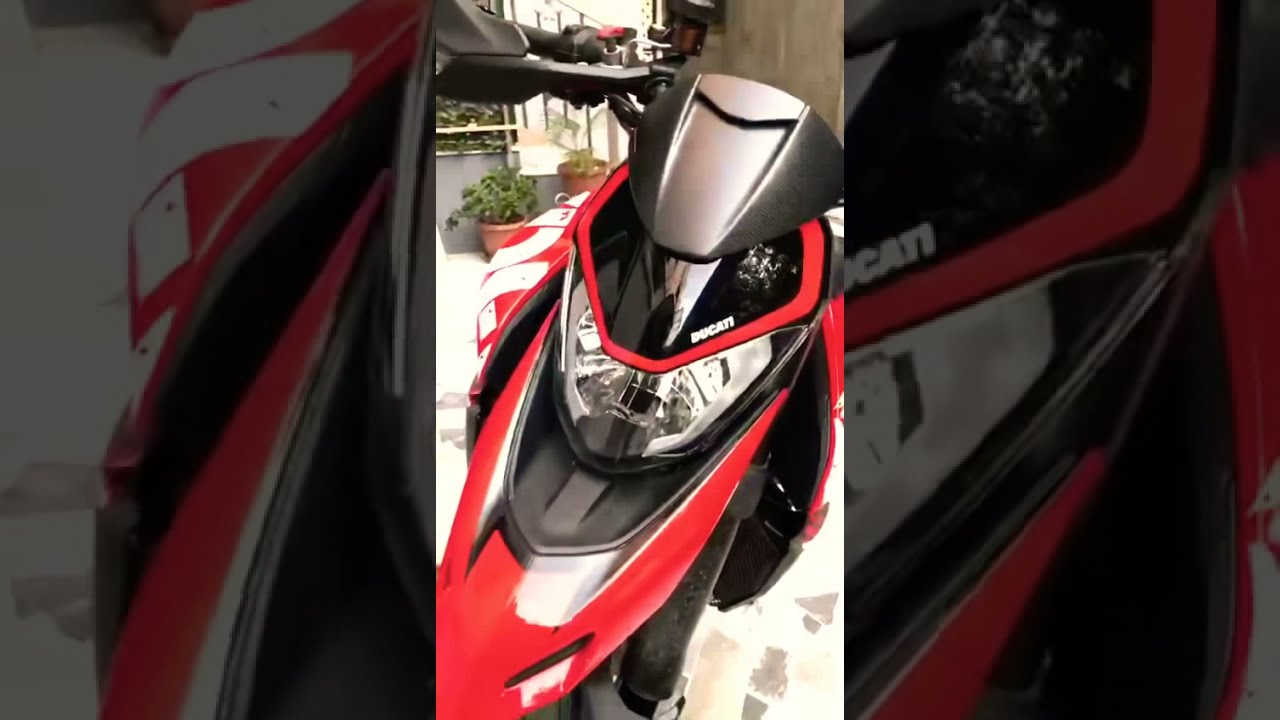 Hypermotard 950 RVE  &ldquo;Set Cupolino Carbon&rdquo;