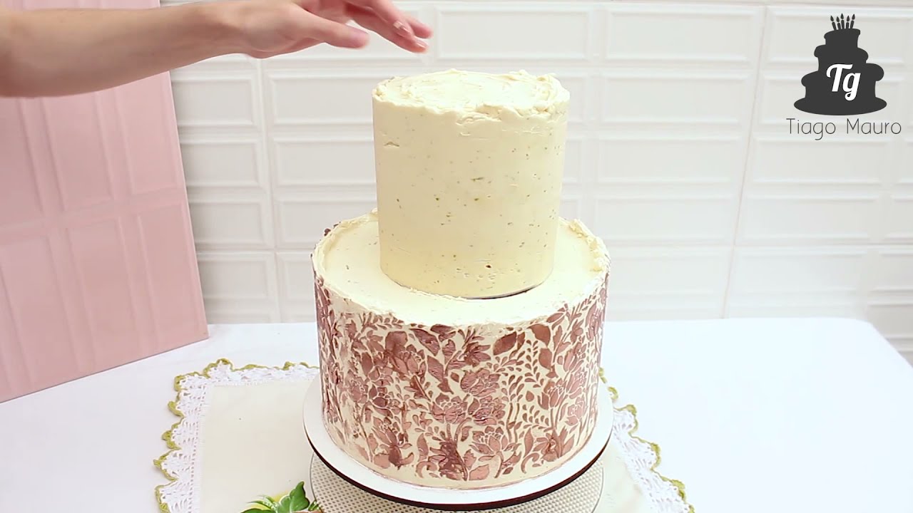 BOLO 2 ANDARES ENY - FEITO COM BUTTERCREAM - Tiago Mauro