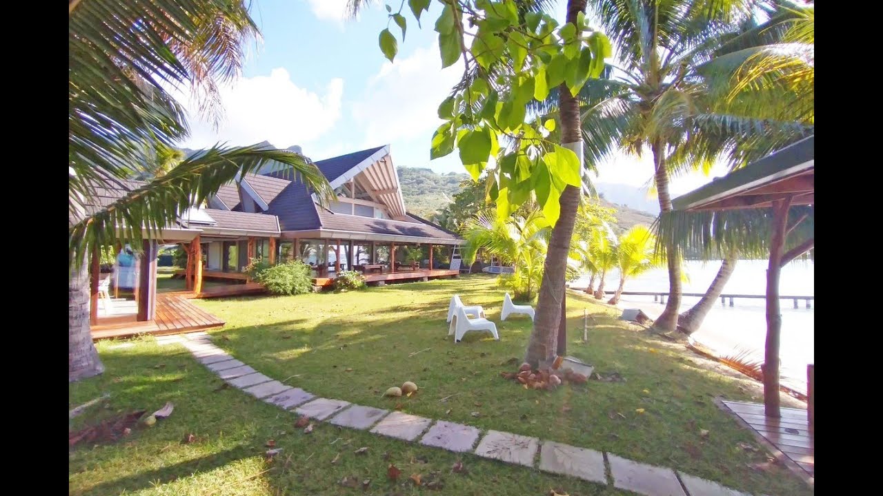 Breathtaking Oceanfront Villa in Maharepa, Moorea, French Polynesia | Sotheby's International Realty