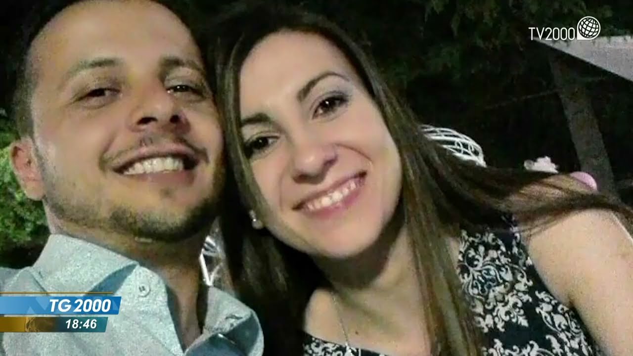 Rigopiano, il ricordo dei 29 morti. Parla la fidanzata di una vittima: mi chiese aiuto su WhatsApp