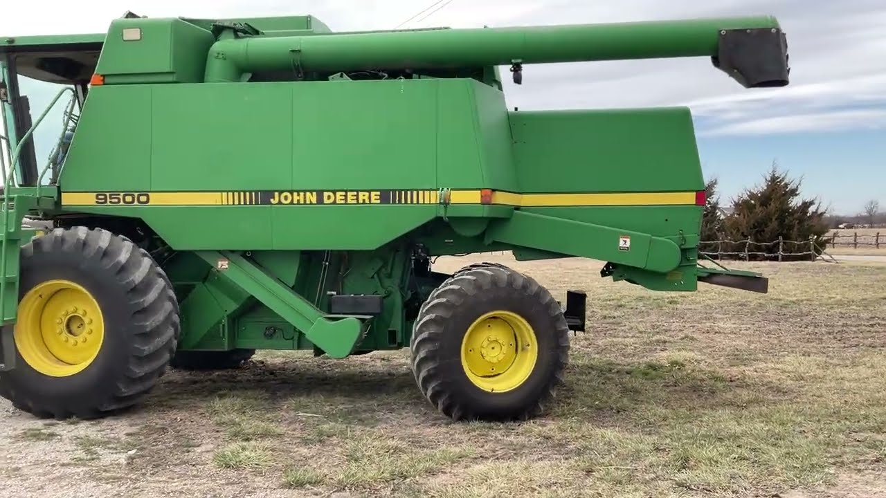 BigIron Online Auction 4-1-2025 =KD6962= 1995 John Deere 9500 4WD Combine