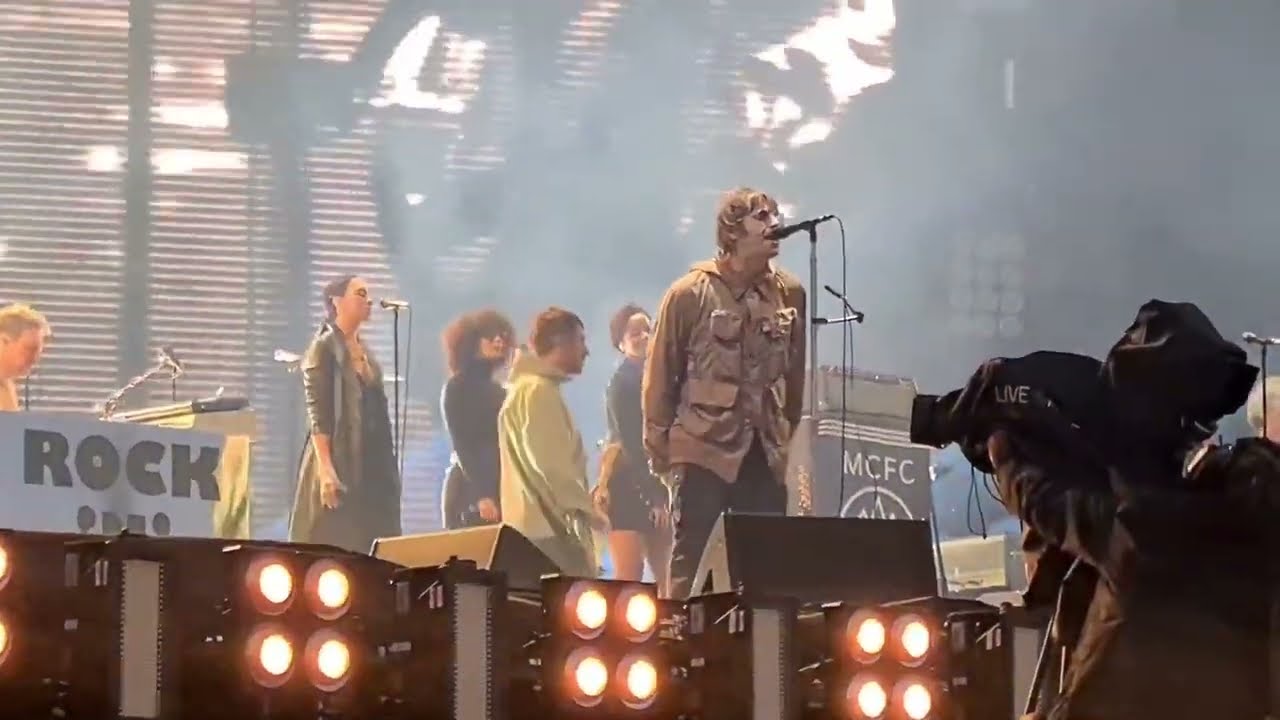 [Multicam!] Liam Gallagher - Everything's Electric (Live at Knebworth 2022)