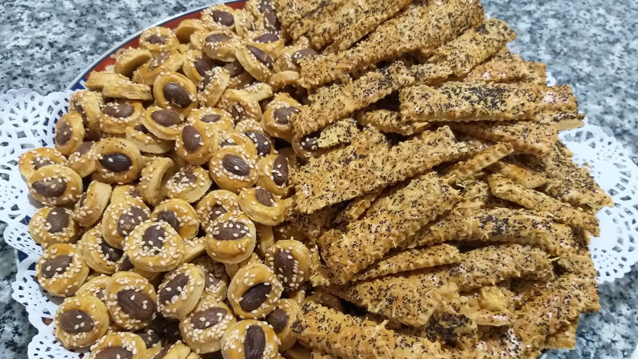 مالح بعجين مورق بالفورماج واللوز بغاية الروعة.
