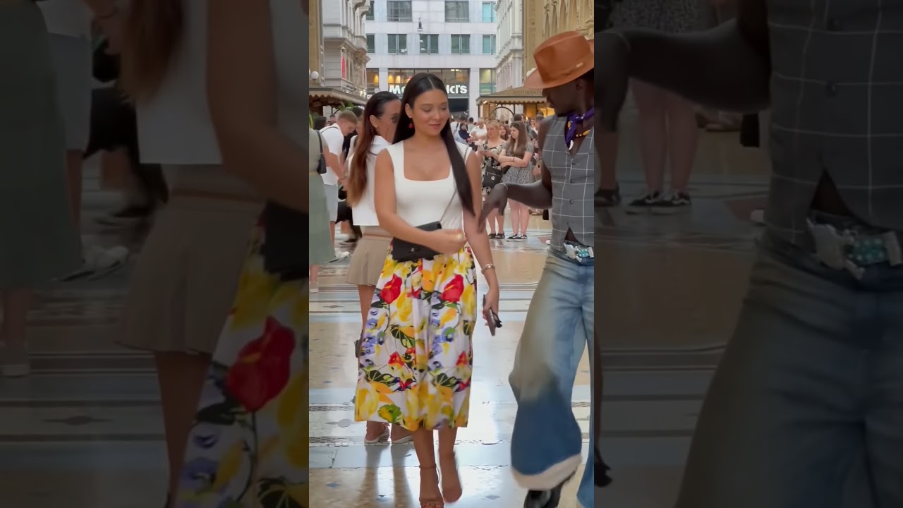 So beautiful ❤️ 🤩 #calmdown #dance #fashion #style #fashionweek #lifeisbutadream @Alioune-y2z