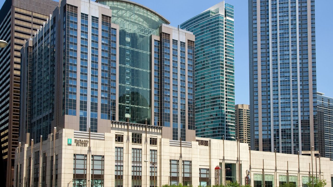 Embassy Suites by Hilton Chicago Downtown Magnificent Mile | Chicago | Hotel Review🏠