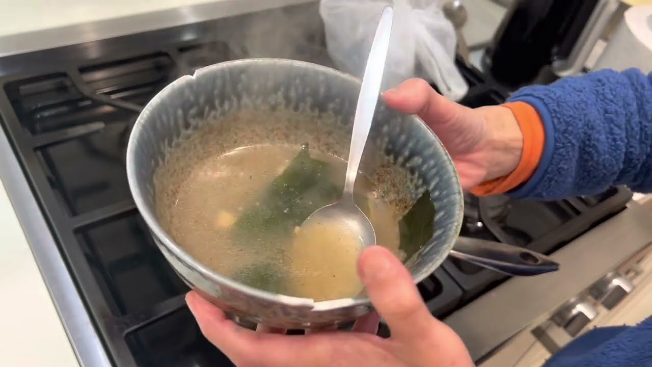 How to make an unstylish miso soup just randomly with googoo