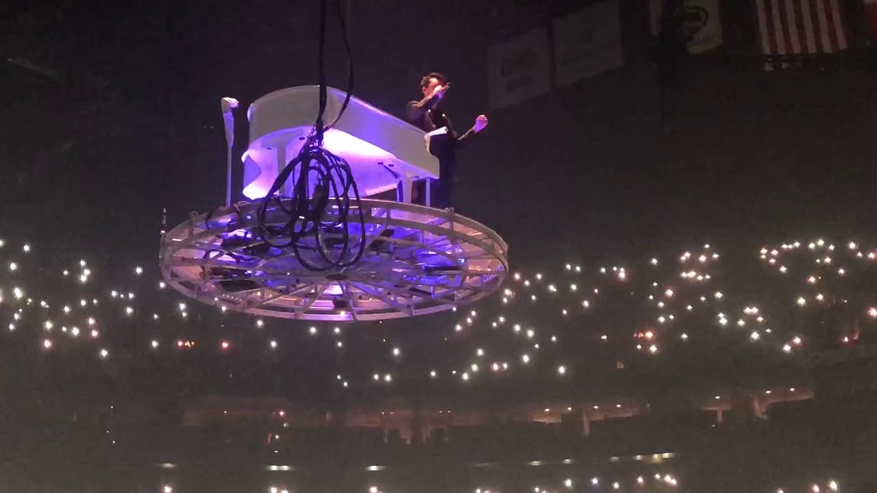 Brendon Urie LIVE I Can’t Make You Love Me/Dying in LA