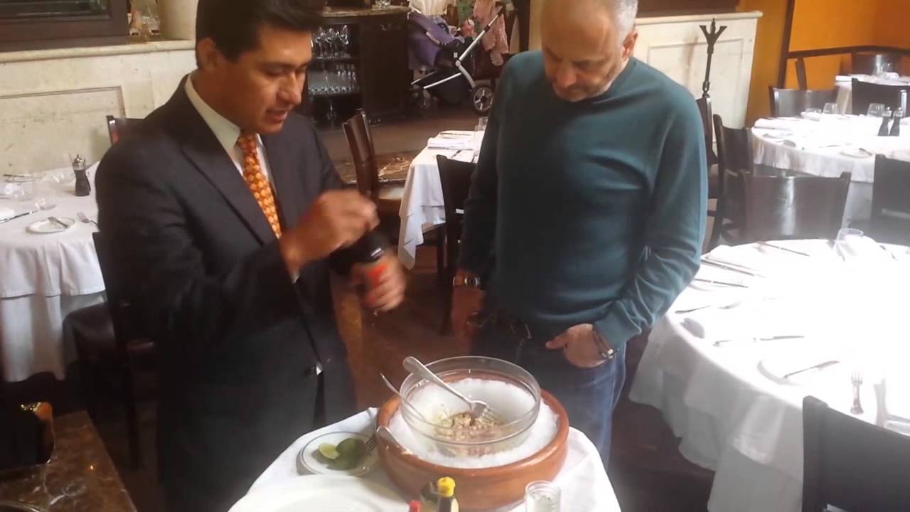 Preparando Carne Tártara en Lipp