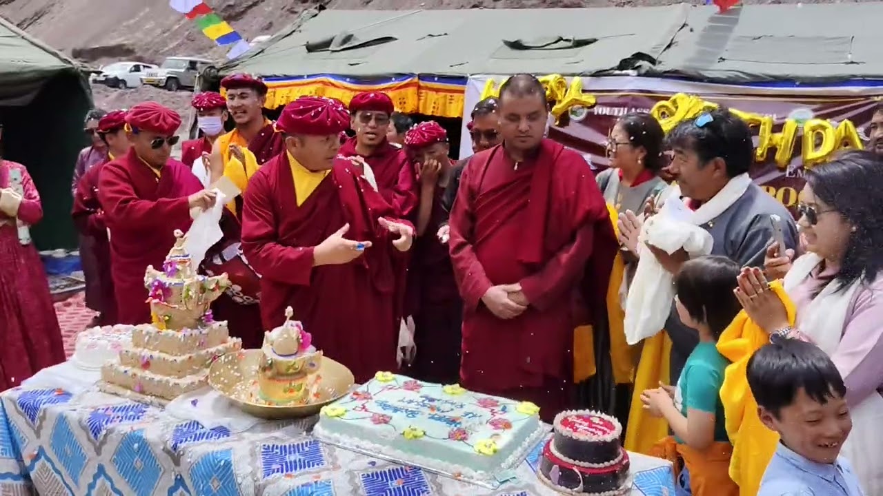 🌄 Experience the Soul of Ladakh! 🏔️From vibrant monasteries to timeless traditions,