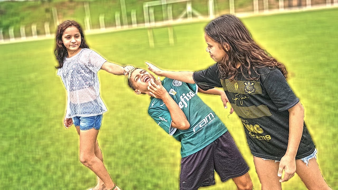 GIGANTE LEVOU UM TAPA NA CARA DA MENINA QUE ODEIA ELE