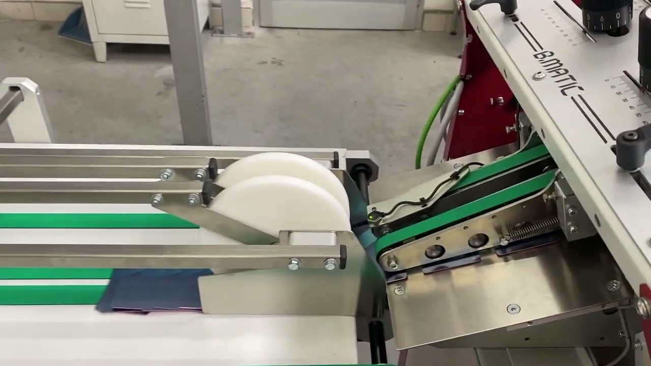 F350 FRICTION FEEDER COUNTING AND BATCHING THE CREDIT CARDS