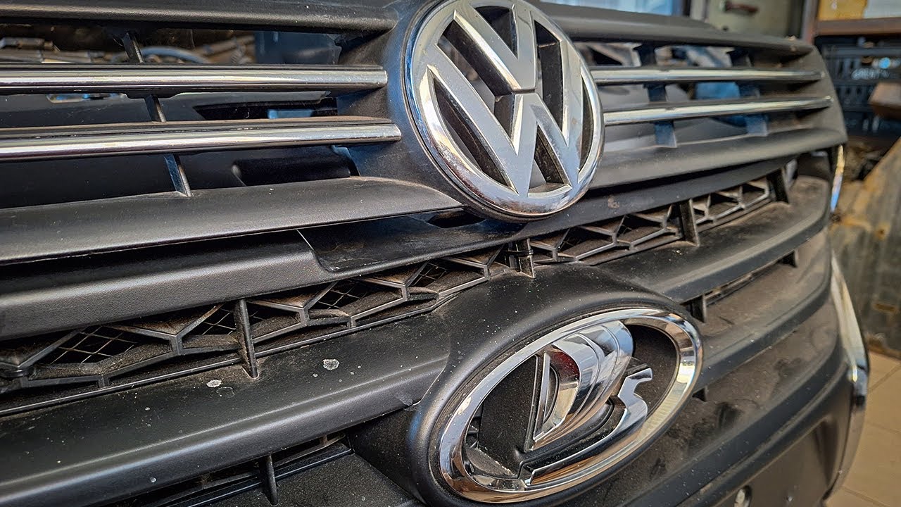 Кто лучше запустится в минус 26: Volkswagen Polo или Лада Веста?