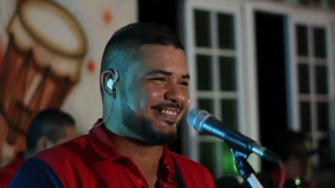 FLORENCIO DE GRACIA (tema EL SECRETO DE ELLA EN VIVO DESDE EL BRISAS OCUEÑA)