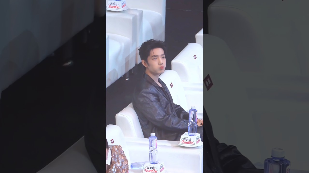 naughty water bottle & hamster cheeks🤏🏻💕 [SMG Quality Awards 2026] #xiaozhan #肖战 #seanxiao