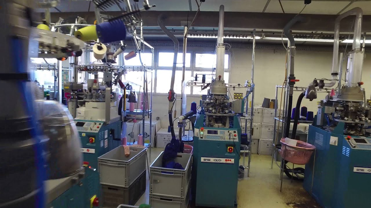 Atelier de fabrication de chaussettes collants BROUSSAUD 2016