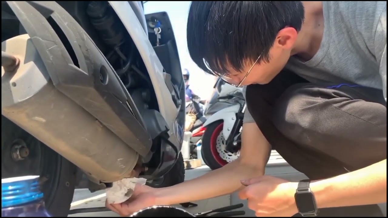 【機車DIY EP.41】21/03/16 KYMCO GP125 Change the oil