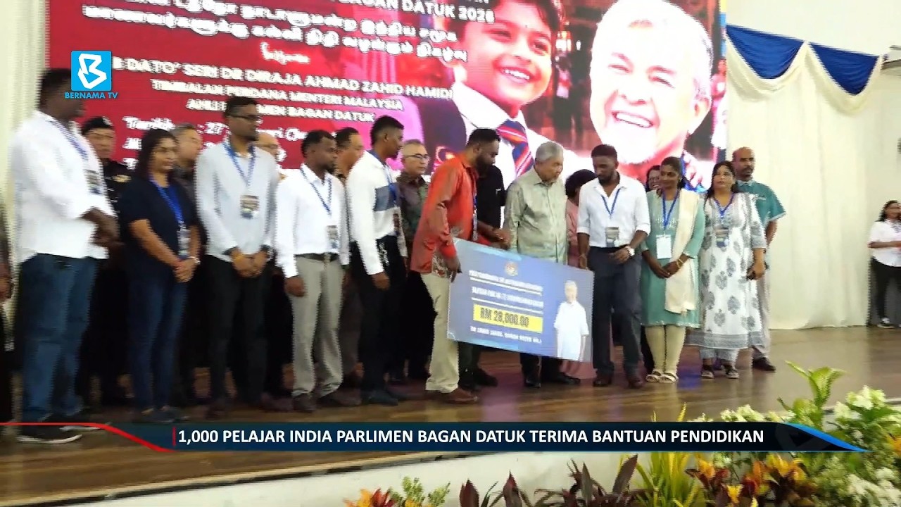 1,000 pelajar India Parlimen Bagan Datuk terima bantuan pendidikan