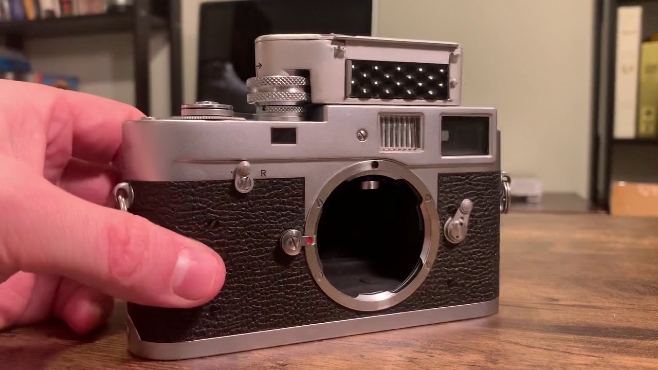 Leica M2 with Leica shoe mount meter