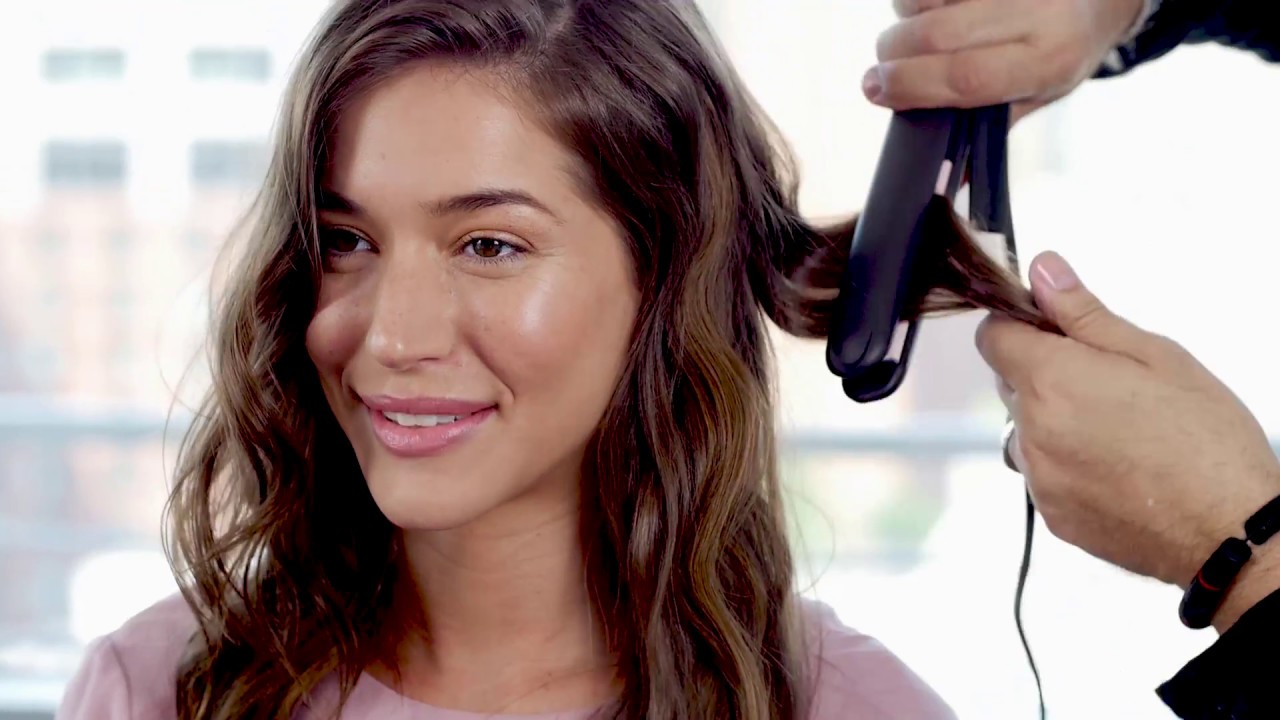 How to Create Loose Curls with a Straightener