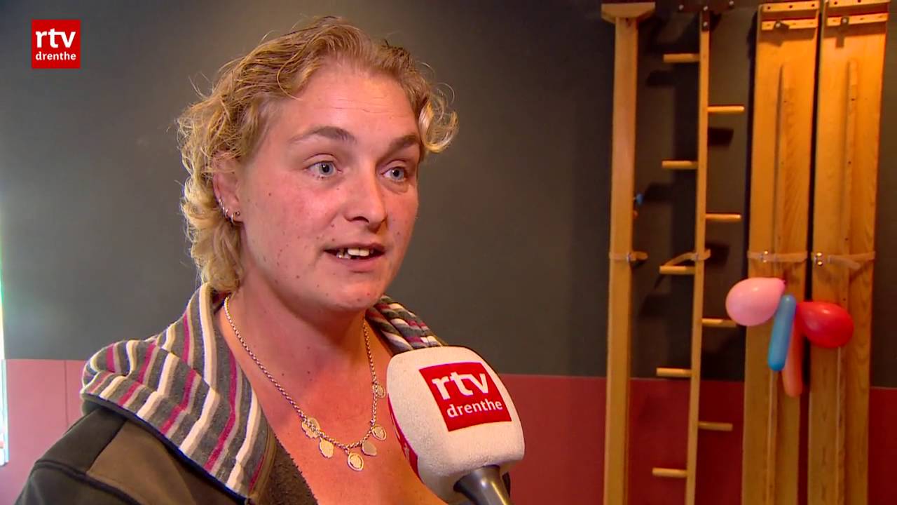 Kinderen van obs De Poolster krijgen verteltas