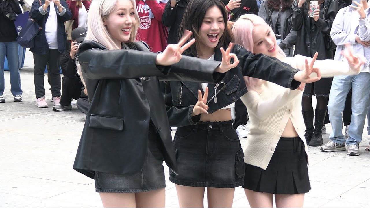 비비지 매니악 VIVIZ MANIAC  은하 엄지 신비 직캠 CAM 스트리트 어택 강남스퀘어 231101