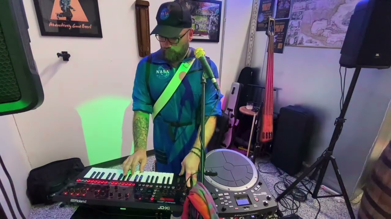 Landonious - Lunch Break (10/28/2023) Looping with the Boss RC-600 and Roland HPD-20 Handsonic