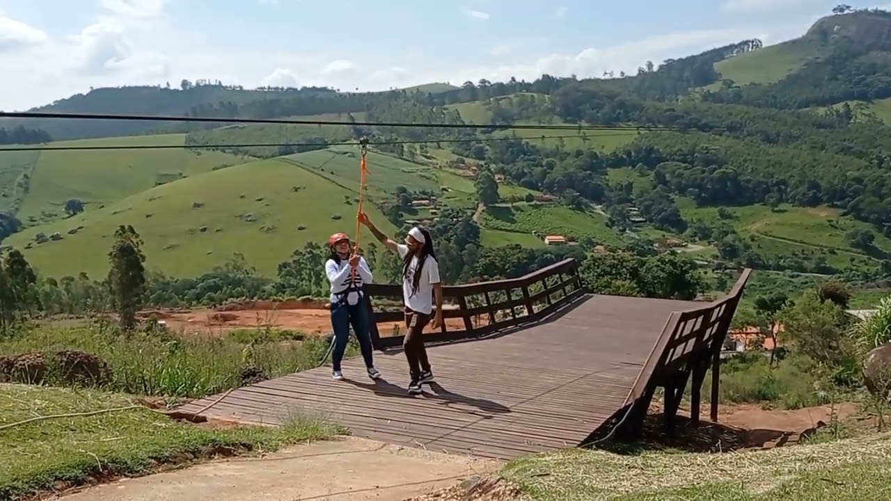Resgate na Tirolesa de Pedra Bela.