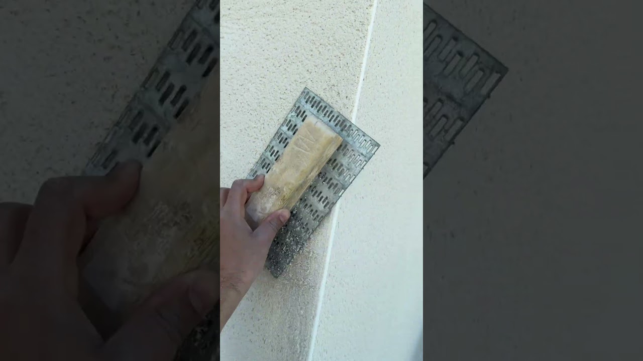 Ravalement enduit fa&ccedil;ade grattage finition moyen