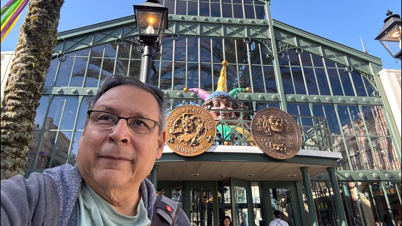 Happy Mardi Gras! Iggy is On the Spot at Disney's Port Orleans to celebrate