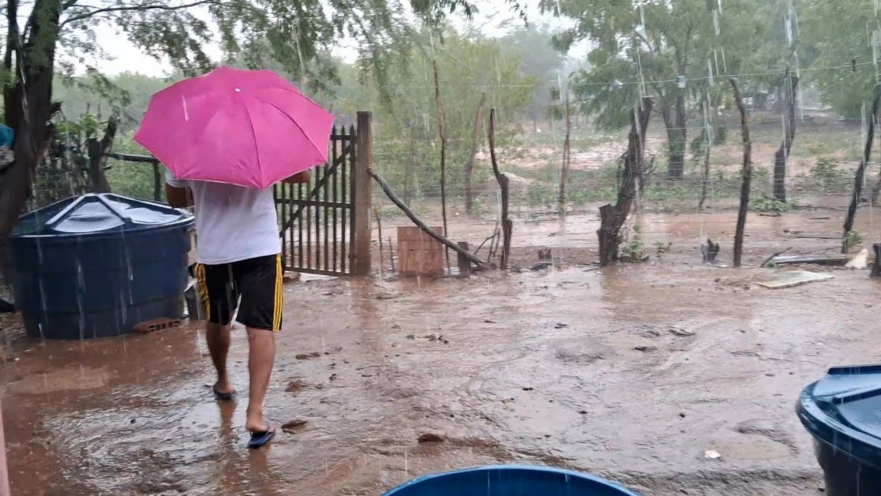 Chuva forte no Sertão de PE 