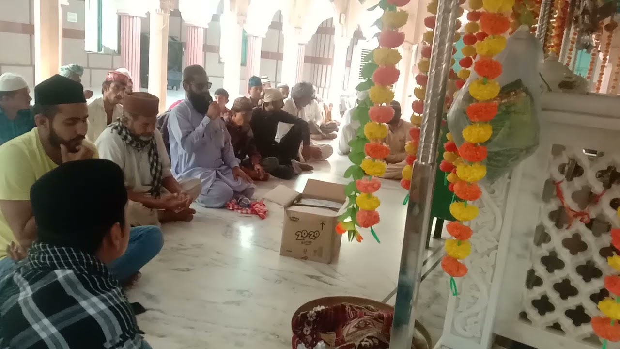 नात मौलाना एहसान पीर की जाल मै तो खुद उन के दर का गदा हूं