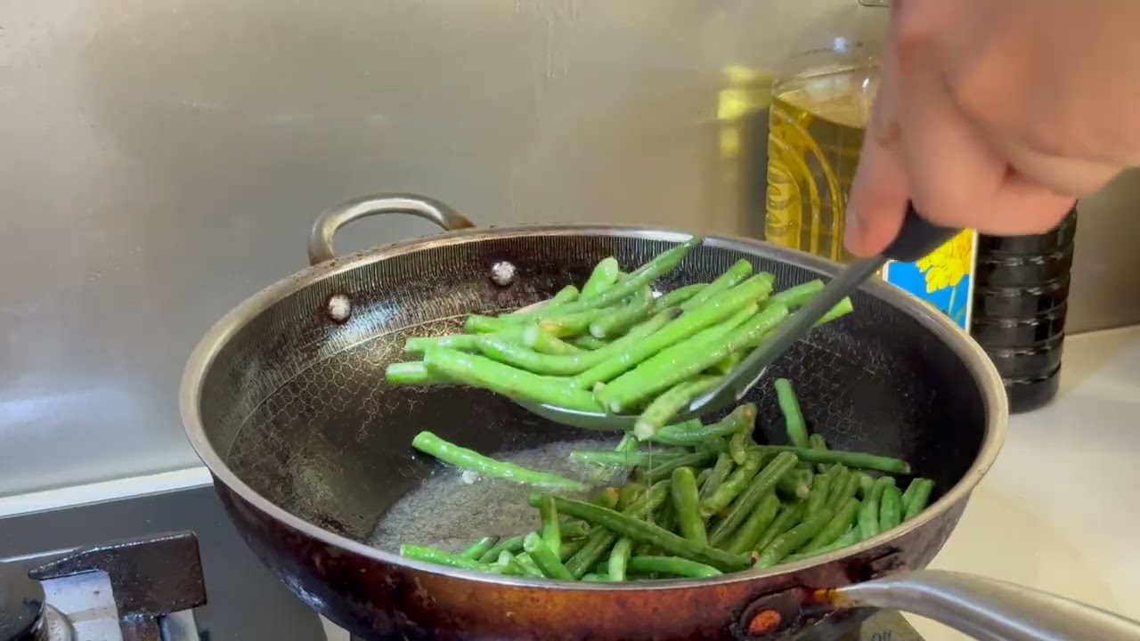 Simple Stir-Fried Green Beans | Home-Style Cooking 🍽️
