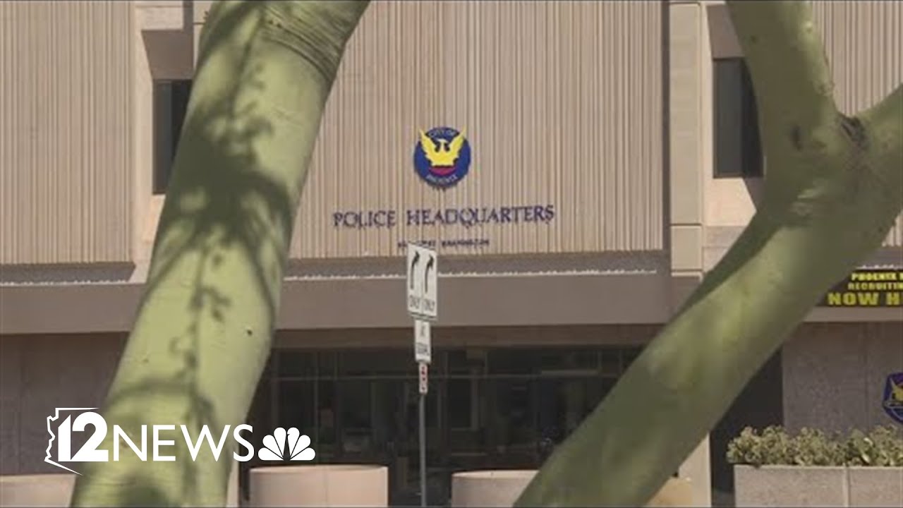 Phoenix PD officer facing child pornography charges after home raided by FBI
