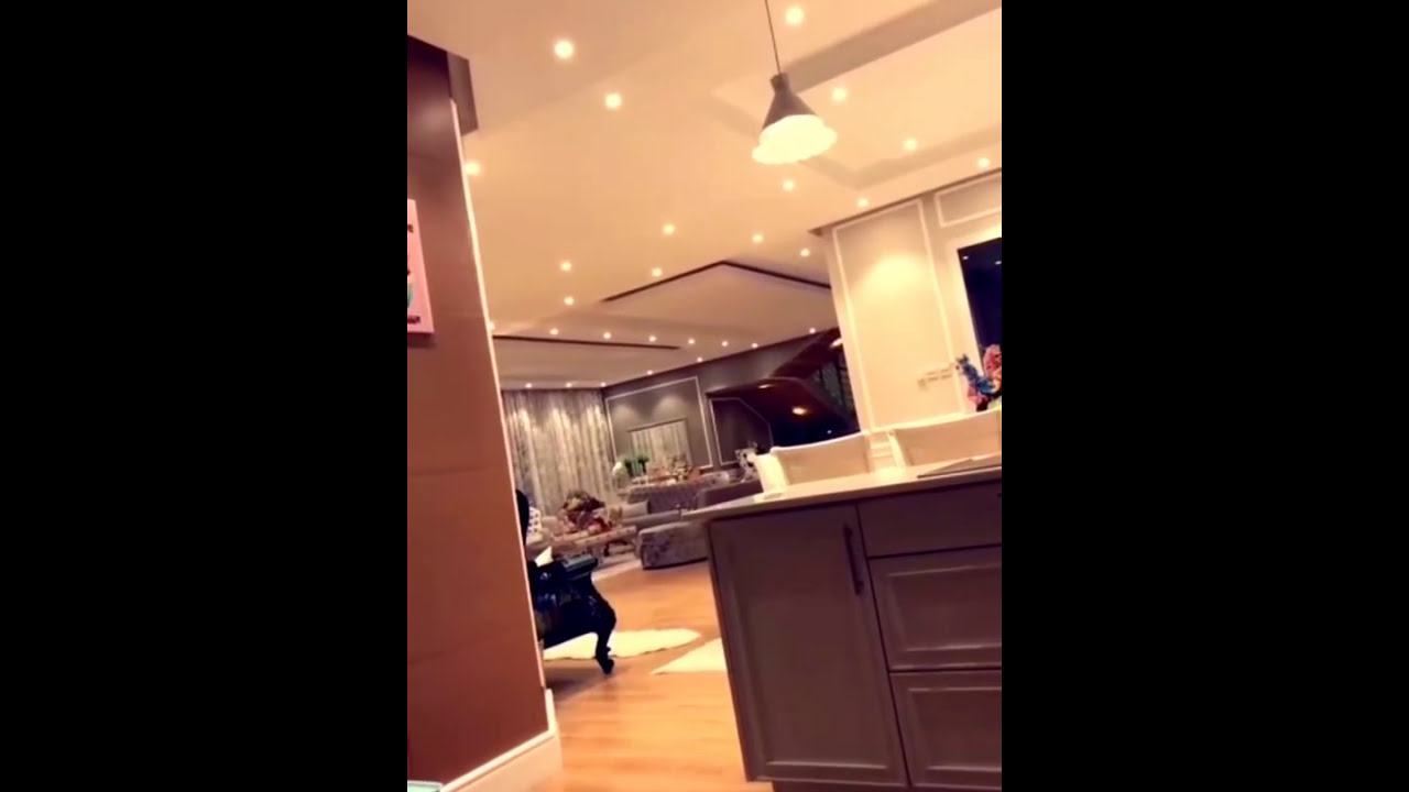 نجلاء عبدالعزيز تعلن خبر طلاقها من زوجها